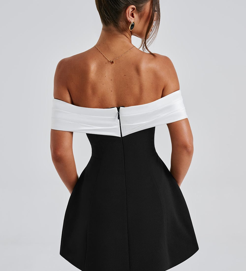 Delta | Schulterfreies Minikleid mit Kontrastierendem Oberteil