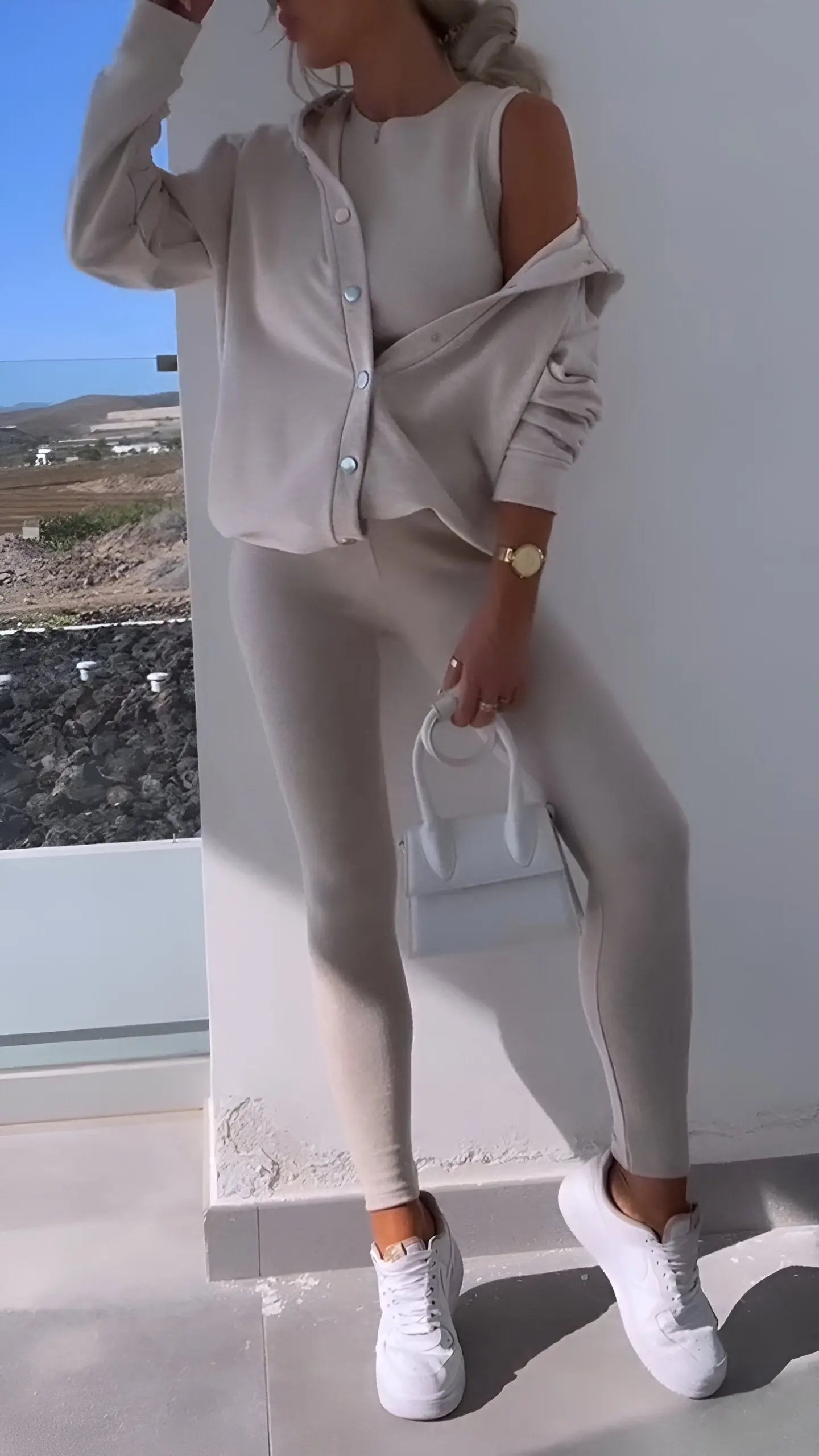 Iris | Bequemes Lounge-Set - Beinabdeckungen Zendoo.de