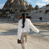 Lia | Luxuriöser kurzer Kunstpelzmantel in Weiß