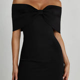 Elly | Schulterfreies Minikleid mit Schleifendetail