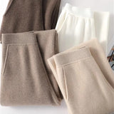 Elegante Feinstrickhose mit Hohem Bund und Weitem Bein – Luxuriöser Komfort für Alltag und Freizeit
