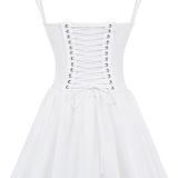 Romantisches Korsett-Minikleid mit Trägern und Rüschendetails