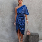 Wilhelmina | Elegantes One-Shoulder Satin-Kleid mit Drapierung