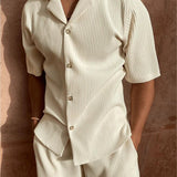 Herren Sommer Set – Kurzarmhemd & Shorts mit modernem Streifen-Design