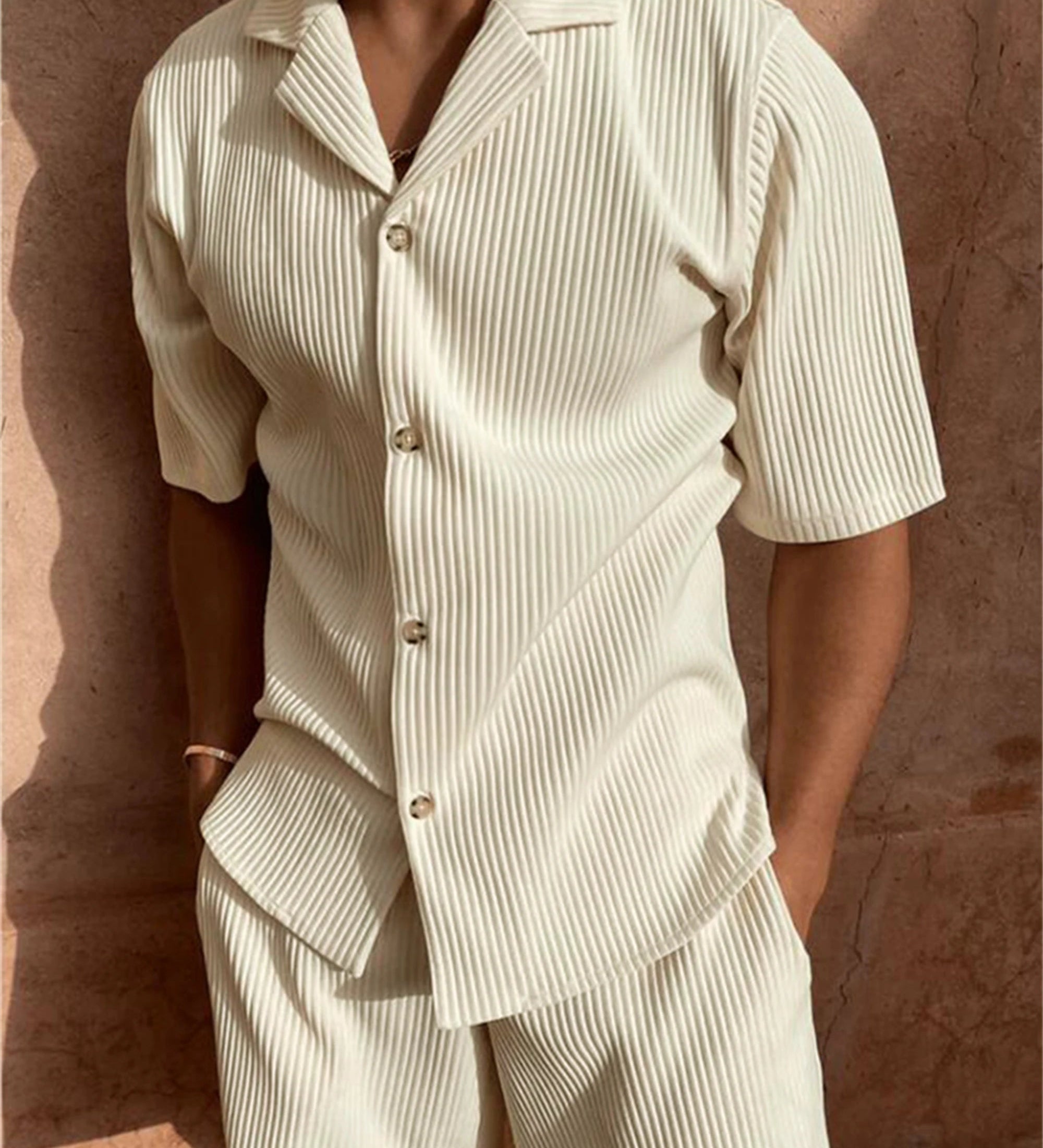 Herren Sommer Set – Kurzarmhemd & Shorts mit modernem Streifen-Design