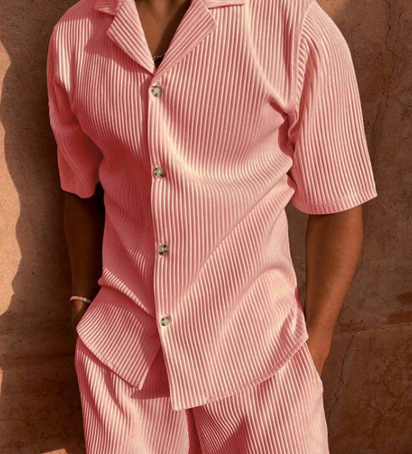 Herren-Shorts-Set mit gestreiftem Kurzarmhemd