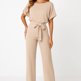 Eleganter Jumpsuit mit Taillengürtel – Figurbetont & Stilvoll