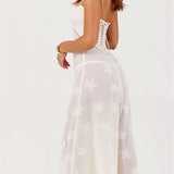 Weißes Boho-Maxikleid mit Schmetterling-Muster | Ibiza-Stil