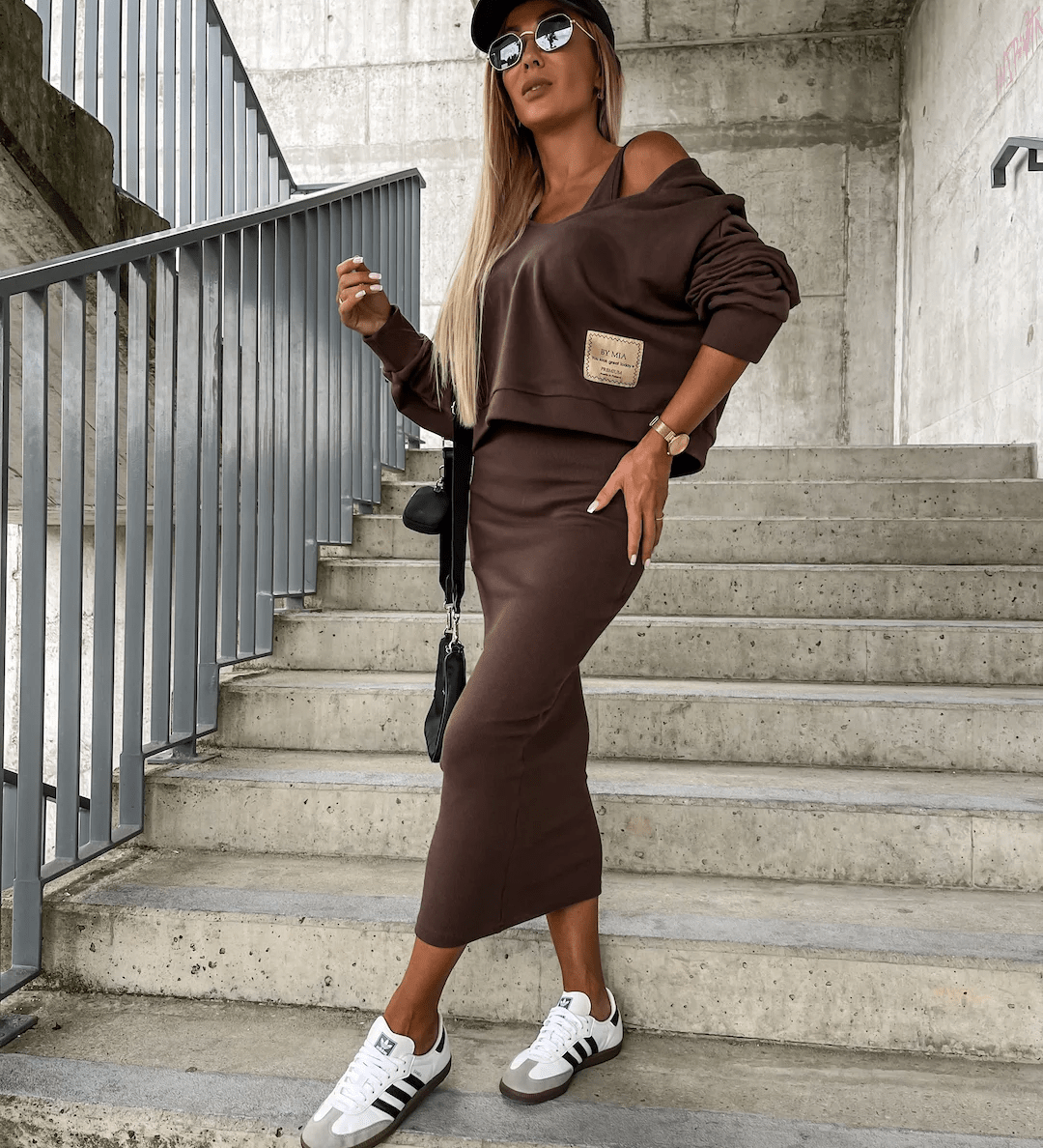 Modisches Zweiteiler Set mit Cropped Pullover und Midirock – Urban Streetstyle Look