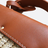 Livia | Kleine Damen-Strohtasche mit schwarzer Kunstleder-Klappe, Henkel & abnehmbarem Schultergurt – Crossbody- & Handtasche für Sommer
