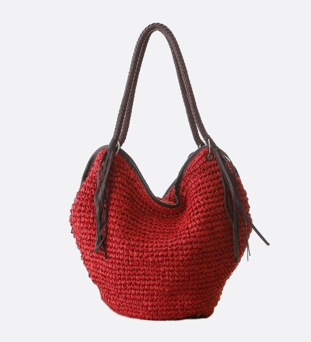 Mira | Weiche Strohtasche mit geflochtenem Schulterriemen & Lederfransen – Boho-Sommertasche für Damen