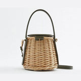 Noa | Runde Rattan-Handtasche mit Kunstledergriff & abnehmbarem Schulterriemen