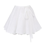 Dagny | Weißes Oberteil mit Puffärmeln und Minirock mit Schleife