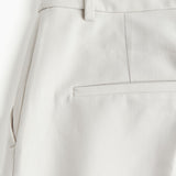 Weite Damenhose mit Bundfalten und geradem Schnitt